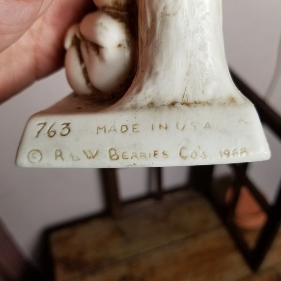 Vintage 1968 Russ Berries Co's Go Ahead ... Everyone Else Does Figurine 5.5" - Picture 4 of 10